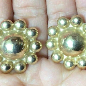 CE53 Vintage Sarah Coventry signierte goldfarbene Ohrclips - Ohrringe. Mit Original-Karte. Versicherter Versand.