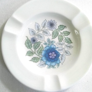 P63 Wedgwood-clementinepatroon, porseleinen asbak met originele doos. Vintage ca. 1970. Wereldwijde verzending met tracking