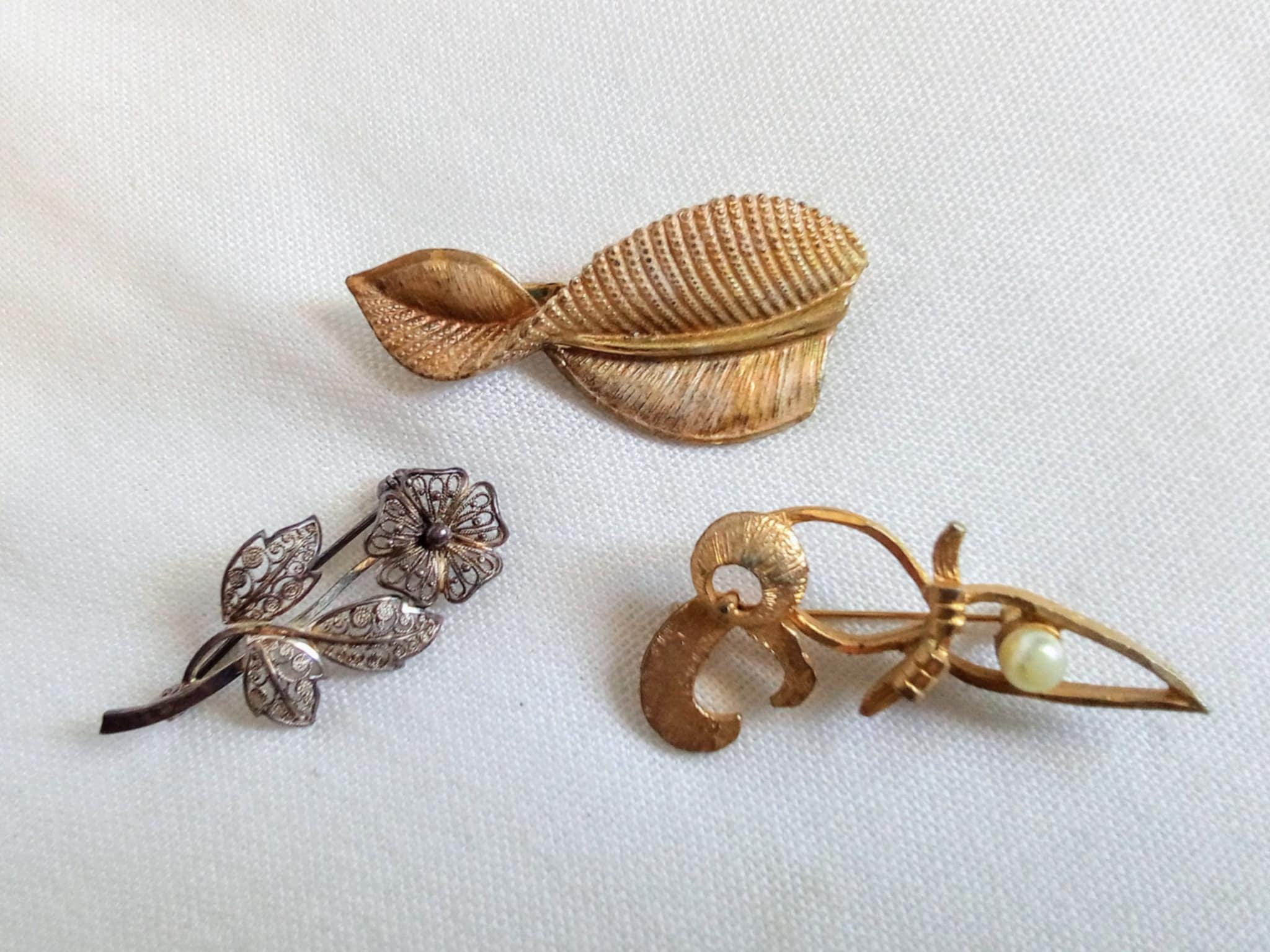 JP817 Vintage Gold and Silvertone Brooches. 3 Styles