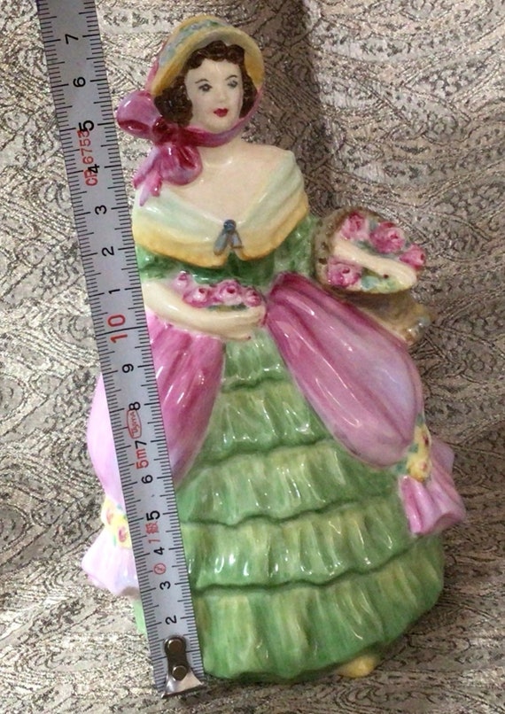 書 Coalport Figurines and Collectables W192 Coalport, Very Rare, Lady Rose, Beautiful Figurine. Made in