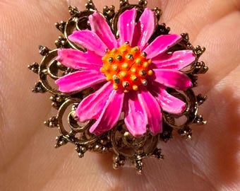M36a Vintage ART C Signed Gold Tone With Enamel Scarf Ring. Gift Idea.