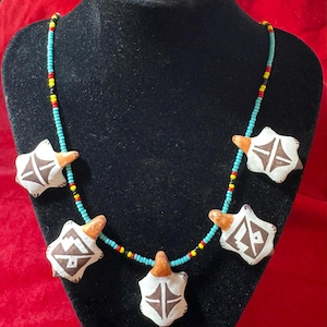 F159 Vintage Native American Hand painted Turtle Beads Necklace. RLS Signature Every Turtles Back. Gift Idea.