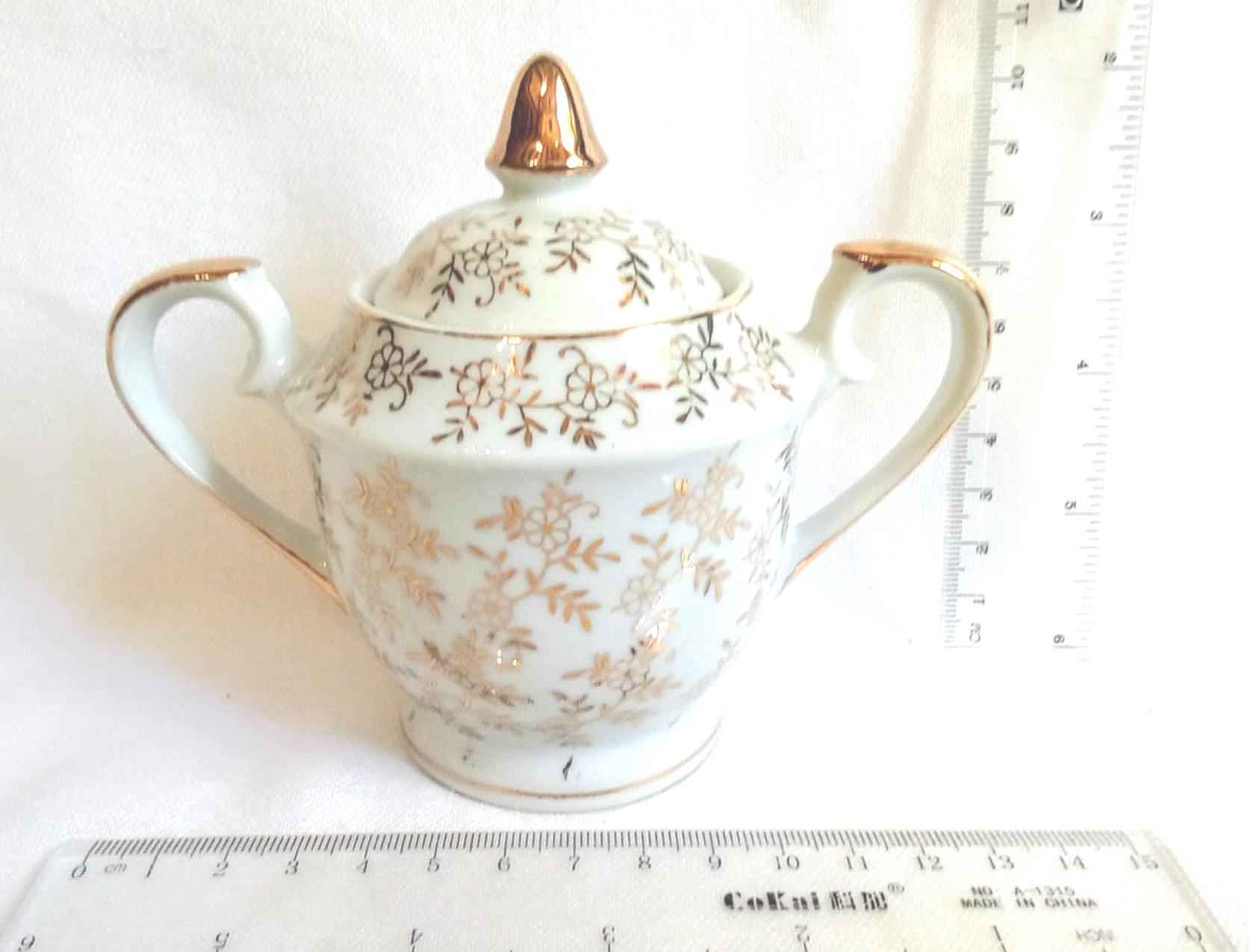 Z132a Vintage Porcelain Fragonard Style Covered Dish/lidded pot