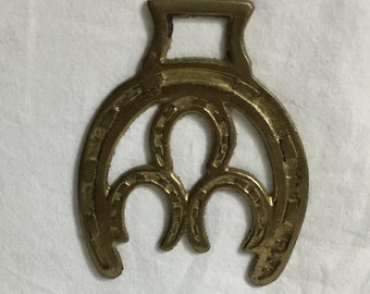 U56 Vintage Brass Horse Bridle Medallion Horseshoe with 3 lucky horseshoes. Free shipping.