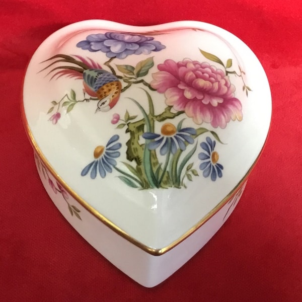 L98 vintage Spode Oiseau oriental en forme de coeur avec couvercle à motif de fleurs. Bone China, fabriqué en Angleterre. Livraison gratuite.