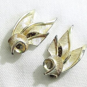Pendientes vintage Lisner G51 en tono plateado. De clip. Envío con seguimiento a bajo costo.