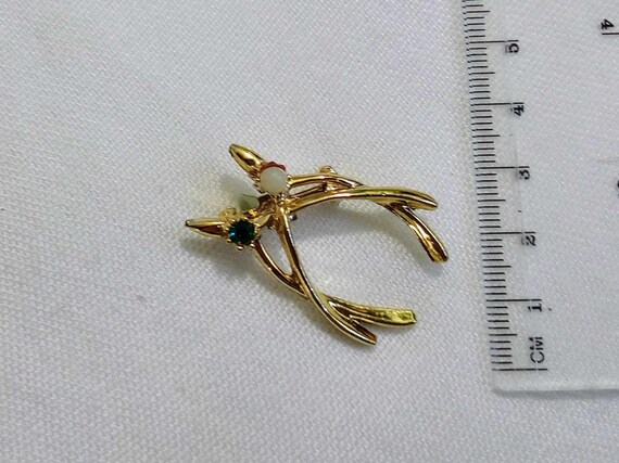 JP149. Small Vintage Gold Tone Brooch. Double Wis… - image 4