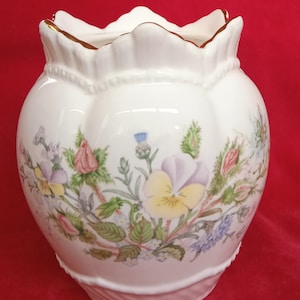 L163 Vintage Aynsley Wild Tudor Vase. Bone China, Made in England.