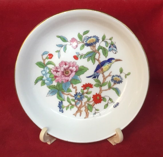 T113 Vintage Aynsley Pembroke Flowers With Bird Pattern. Gold Trim