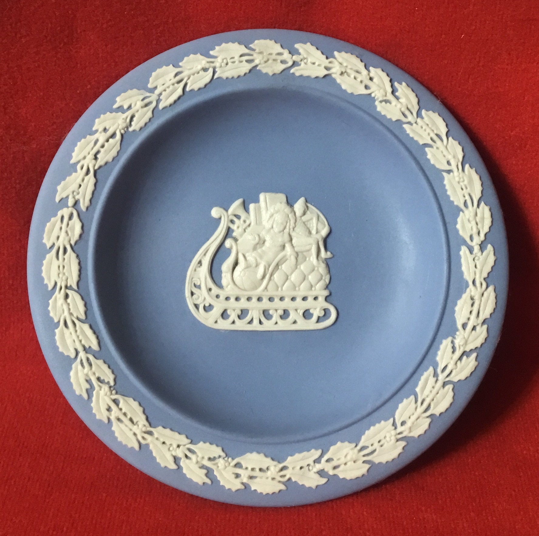 L194 Vintage Wedgwood Blue Jasperware Wallace Arnold Jubilee Year
