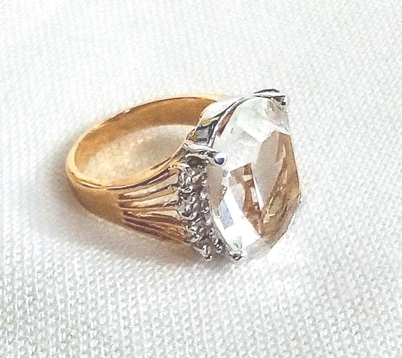 J29 Eyecatching Vintage Statement Pinky Ring (sma… - image 1