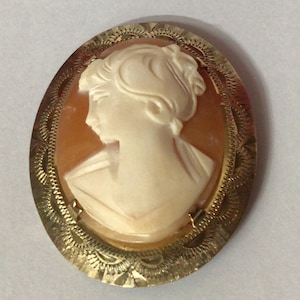 Broche Vintage Camée Plaqué Or Coquillage Sculpté - Élégant Accessoire Femme Occasion
