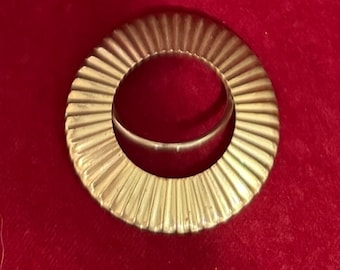 A35a Vintage gouden sjaalclip "Jeri-Lou". Cadeau-idee. Verzending met tracking.