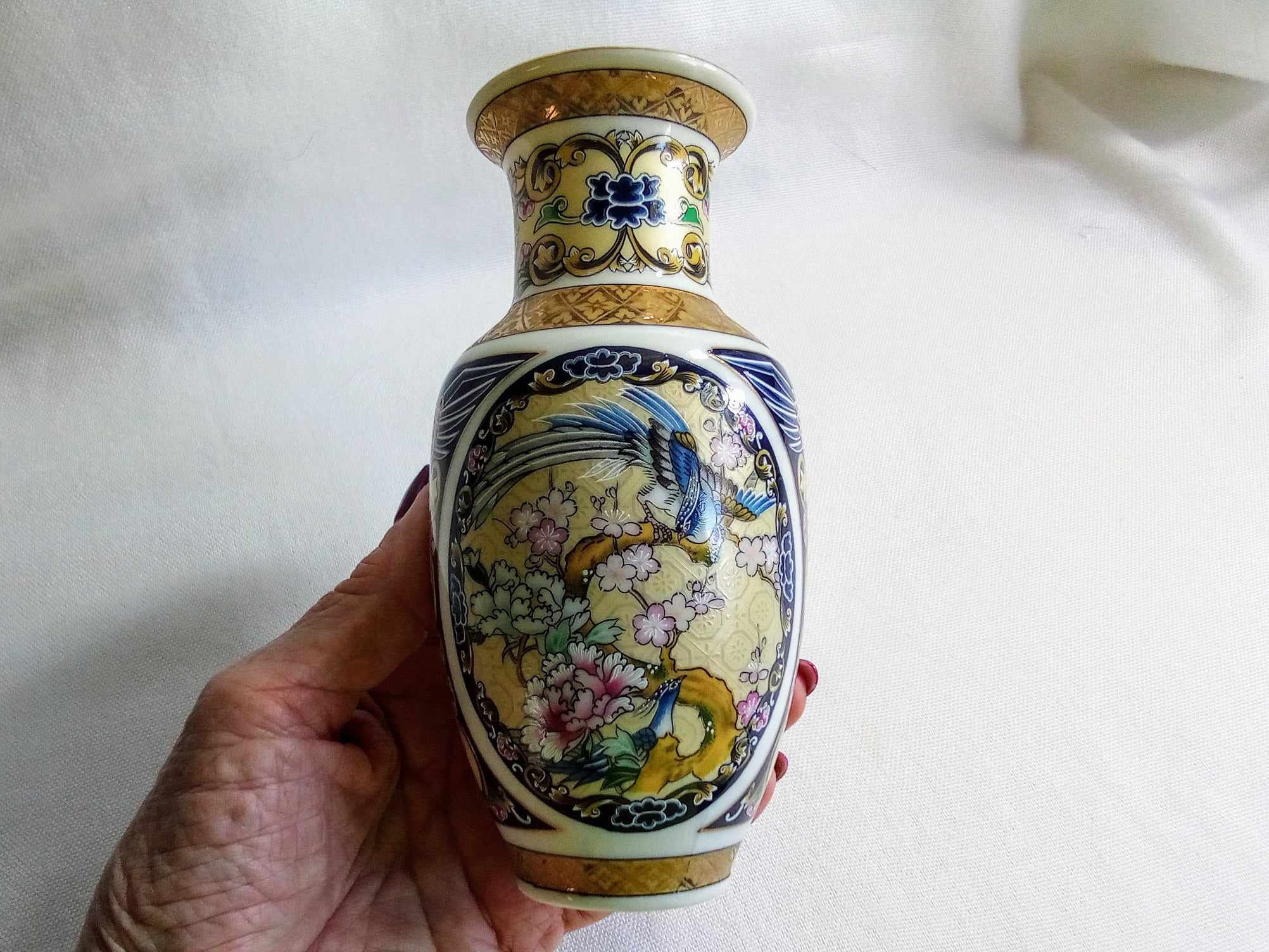 JP583 Vintage Siezan - Japan Vase. Bird and Floral Design