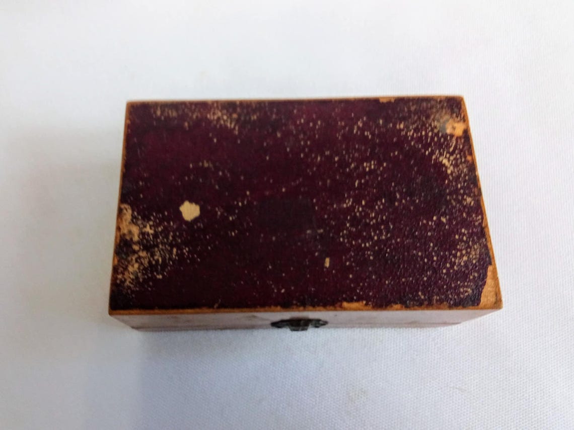 M11 Vintage Wooden Box. Floral Pattern With Waterloo Str, Edinburgh ...