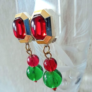 G26 Vintage festliche Farben, rot und grün, goldfarbene Ohrclips für Weihnachten. Versicherter Versand