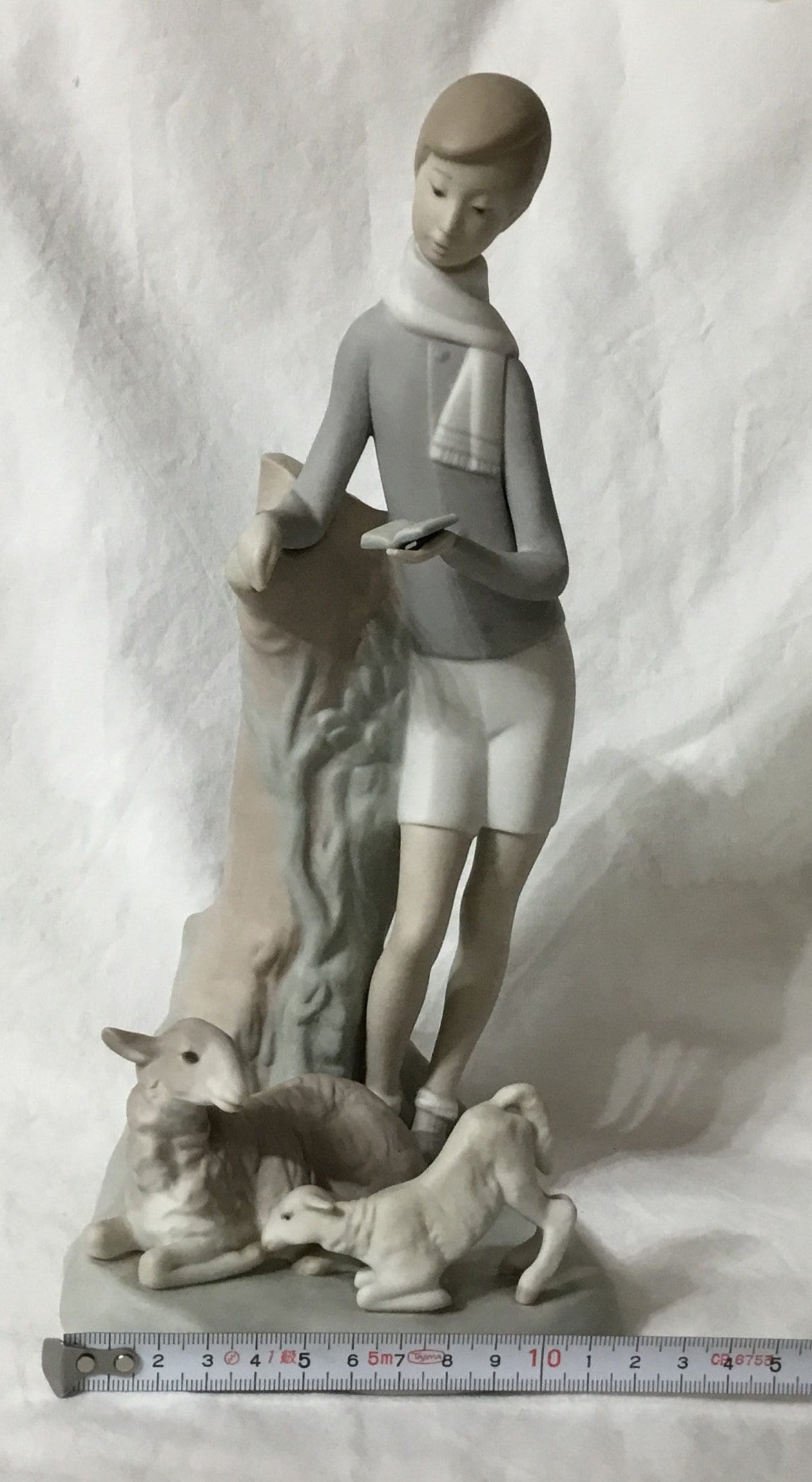 V40 Vintage Handmade Lladro Figurine “boy Reading Book With Lambs
