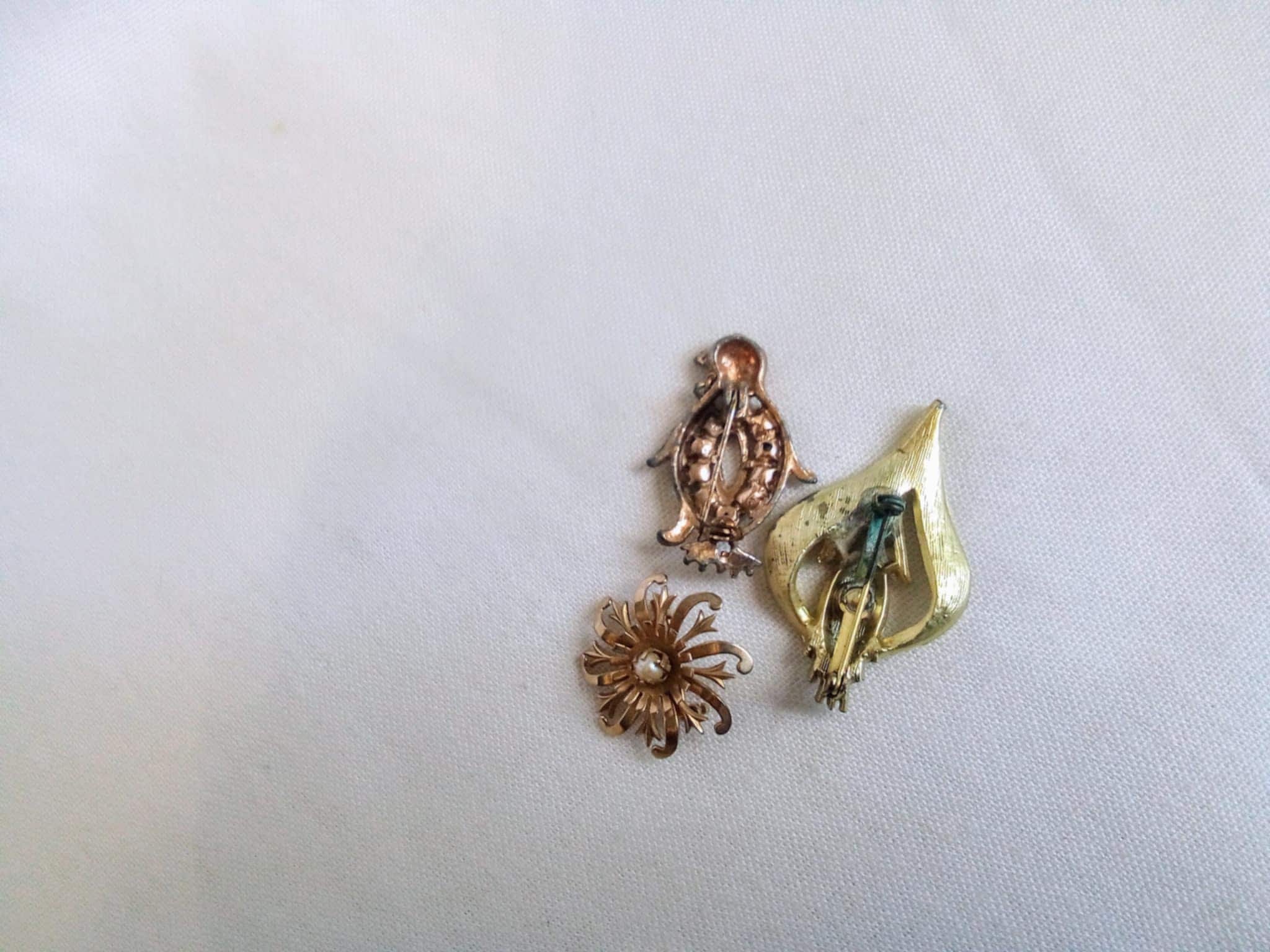 JP792 ヴィンテージ ブローチ3個セット（欠陥品を含む）説明をご覧