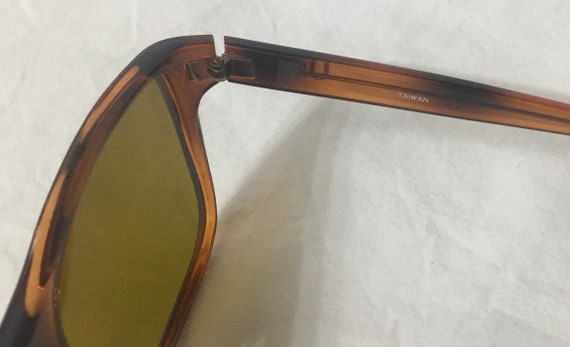 L17 Vintage Very Collectible “ORVIS” Sunglasses (… - image 4