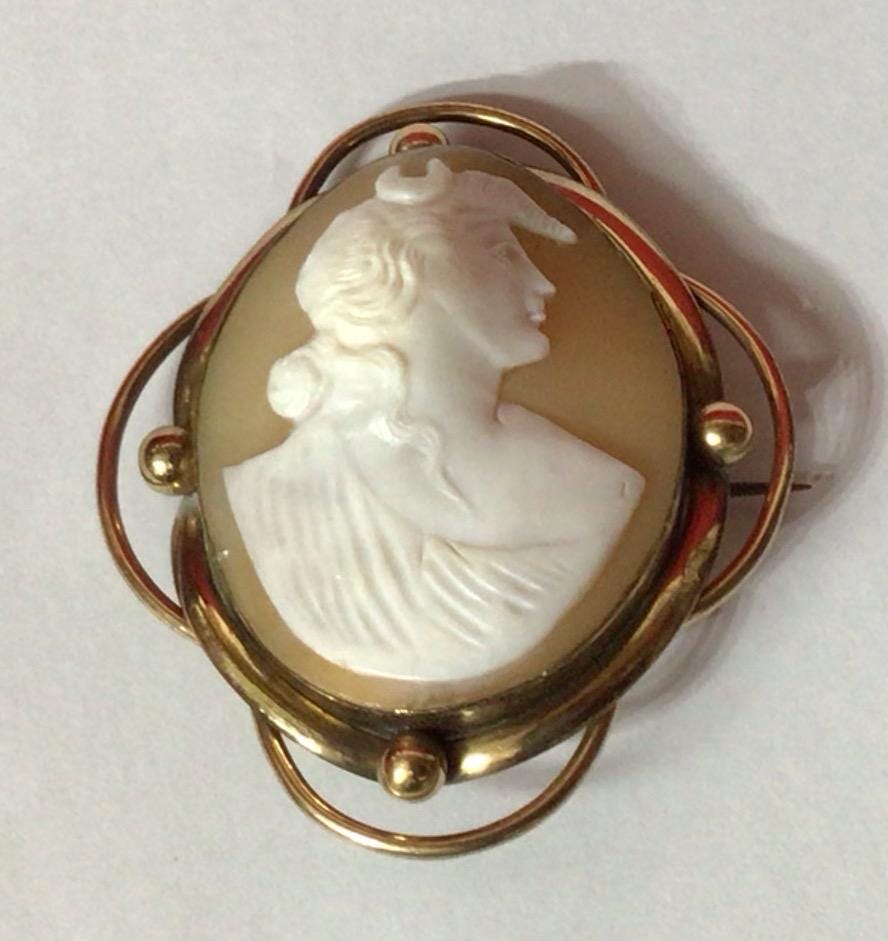 Broche Vintage Camée Ancien - Couleur Vieil Or, Style Maison De Pêcheur, Bijou Ancien - Occasion