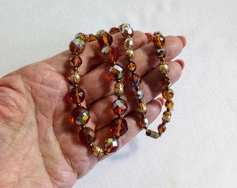 JP425. Superb Vintage Carnival Glass Bead Necklace. C1930's