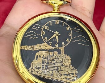 W258 Vintage goudkleurig quartz zakhorloge op batterijen met doos. Oude, nieuwe voorraad. Verzending met tracking.