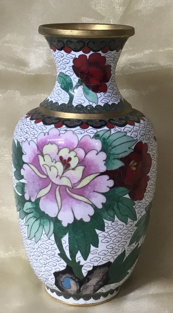 P132 Vintage Jingfa Cloisonné Enamel Chinese Flower Vase. Tracked