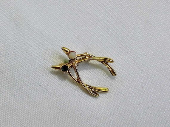 JP149. Small Vintage Gold Tone Brooch. Double Wis… - image 2