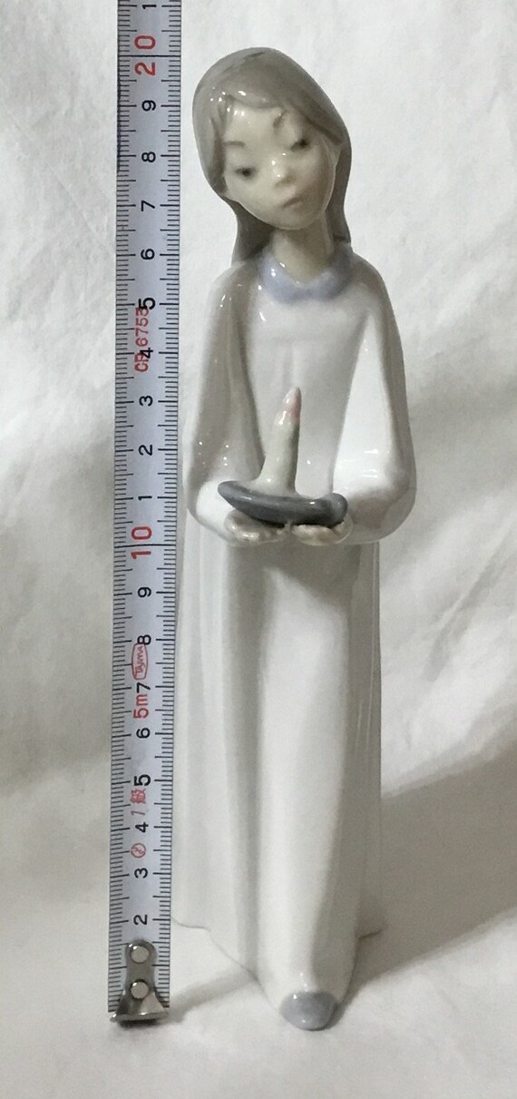 V39 Vintage Lladro “girl With a Candle” Spanish Porcelain Figurine