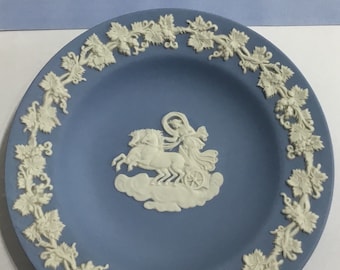 P30 Vintage Wedgwood Blue Jasper-ware Small Pin Dish.  Tracked shipping.