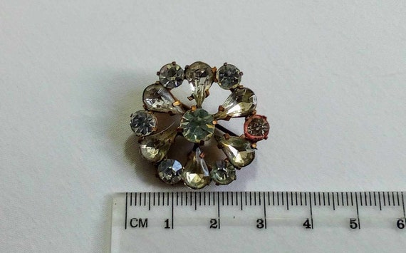 C62 Vintage C1940's Rhinestone Flower Brooch. Sma… - image 4