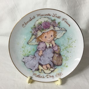 U21 Vintage 1981 Avon Mother’s Day Cherished Moments Plate. Tracked Shipping