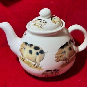 W88a Teiera piccola in porcellana vintage James Dean Pottery. Bone China, Made in England. Spedizione tracciabile.