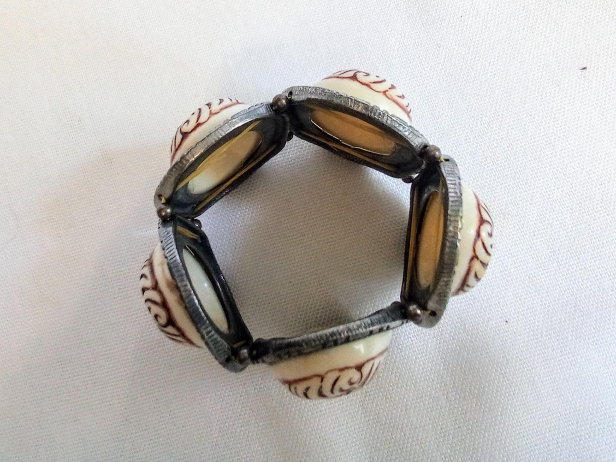 JP741 ヴィンテージシルバートーンと大きなフェイクカメオブレスレット