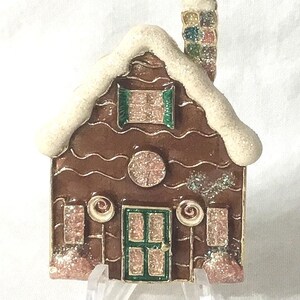 X37 Vintage Danecraft Enamel Ginger Bread House Christmas Brooch.