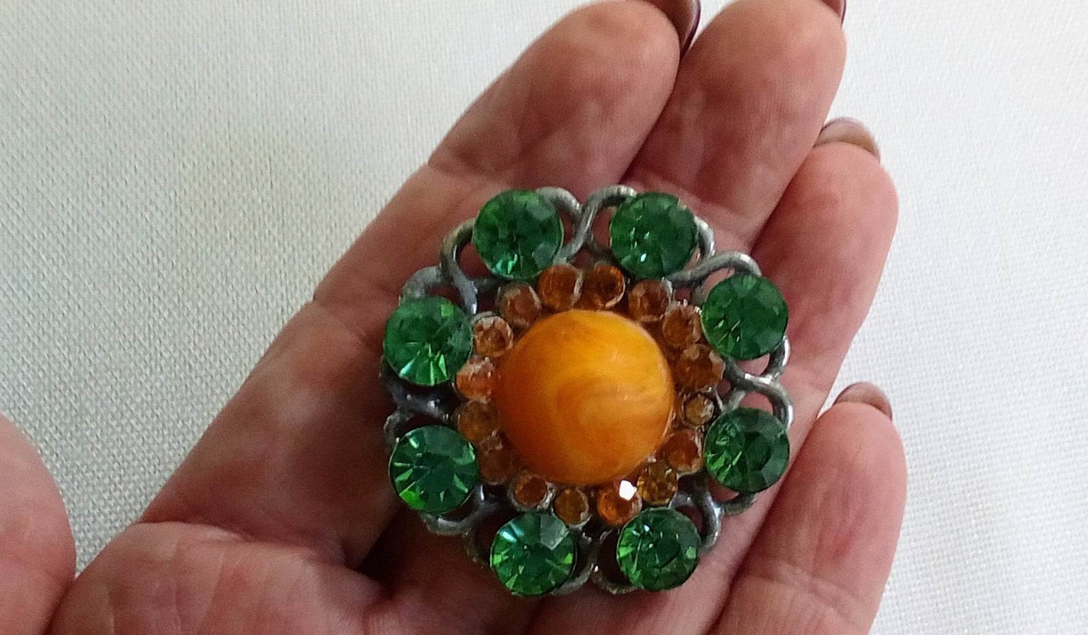 K53 Unusual Toned Vintage Brooch. C1950's. Tracked Shipping