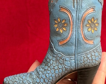 Z216a Ornamento vintage anni '90 in miniatura in ceramica a forma di stivale da cowboy con tacco. Idea regalo.