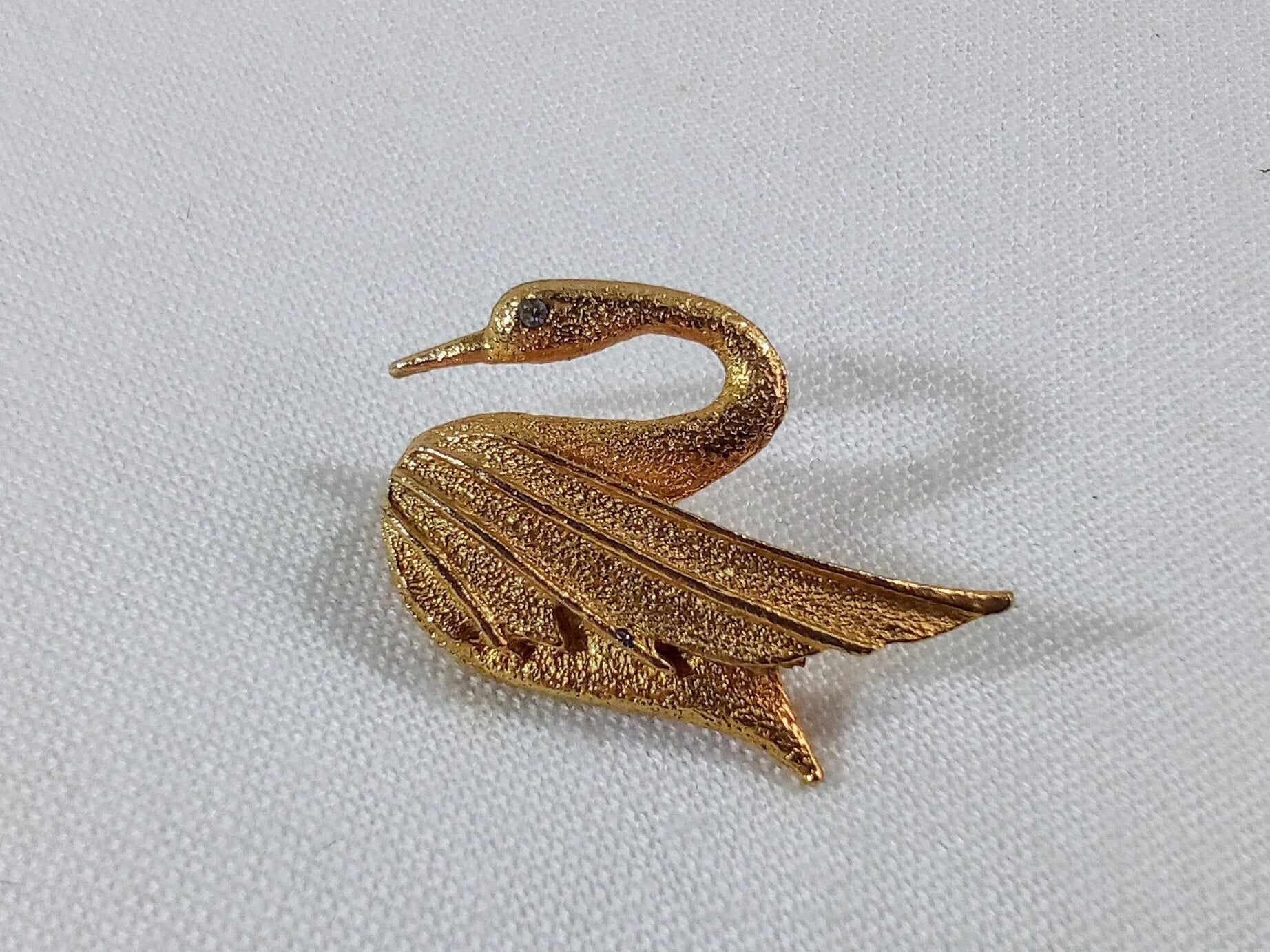 Vintage swan brooch - Etsy 日本 Vintage swan brooch - Etsy 日本
