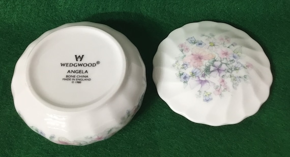 P119 Vintage Wedgwood Angela Lidded Trinket Box. … - image 6