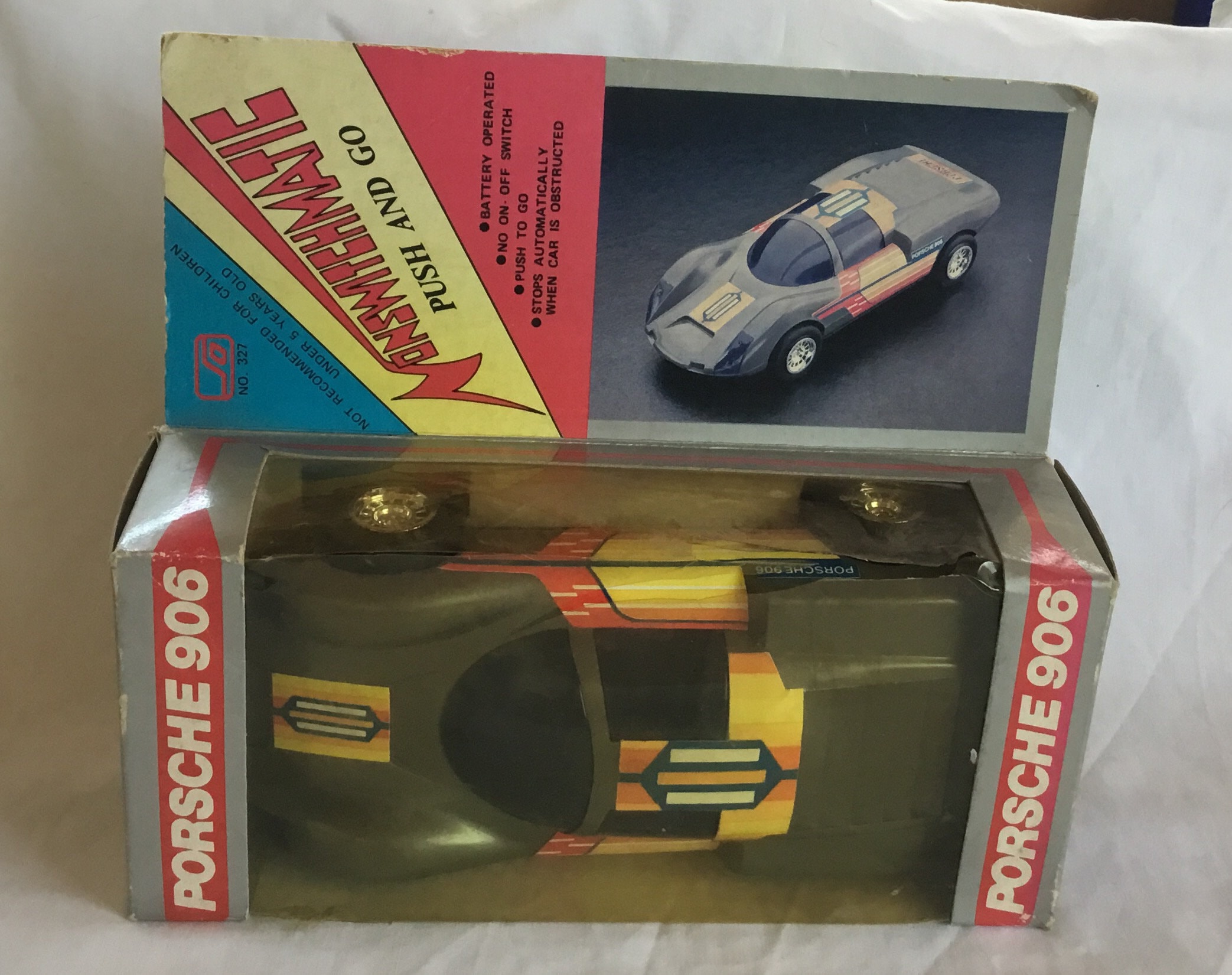 T13 Vintage Porsche 906 Non Switchmatic 327 Push and Go Model Car
