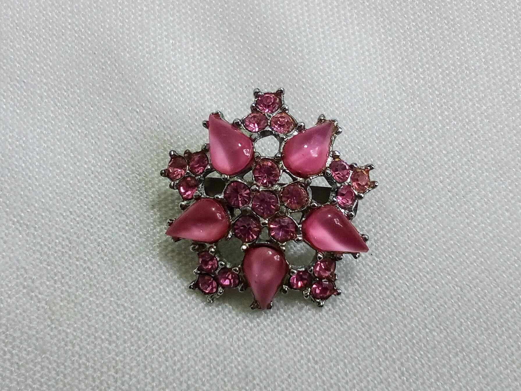 人気のファッションブランド！ Flower Tone Silver Vintage JP128. Brooch Sparkling Pink With アクセサリー