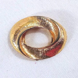 AB117 Hübscher Vintage Gold Tone Schal/Kleider Clip. um 1980. Hergestellt in den USA. Versicherter Versand