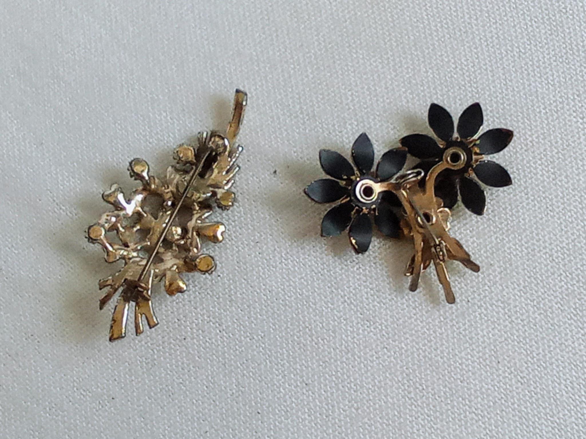 Jp807a Vintage Flower Brooches. 2 Styles. C1950's. Sold With