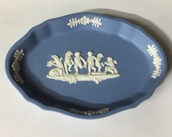 T27 Vintage Signed Wedgwood Blue Jasperware Oval Trinket Tray/Dish. Made in England. Tracked Shipping