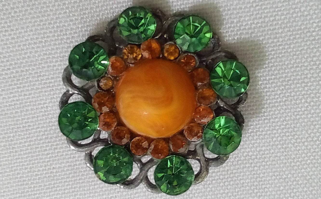 K53 Unusual Toned Vintage Brooch. C1950's. Tracked Shipping