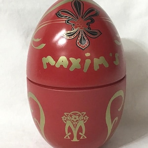 JP293 Vintage Maxim's Red Egg Shaped Aluminum Box. Ideal for storing jewellery, surprise gifts, hand made chocolates etc. Tracked Shipping