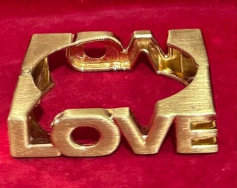 A51a Vintage Gold Tone “ Love “ Bracelet. Gift Idea. Tracked Shipping.