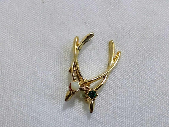 JP149. Small Vintage Gold Tone Brooch. Double Wis… - image 7