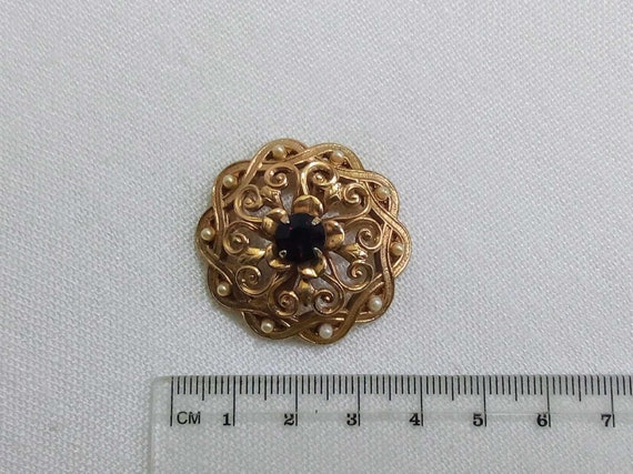 JP121. Pretty Vintage Gold Tone Brooch. Victorian… - image 4