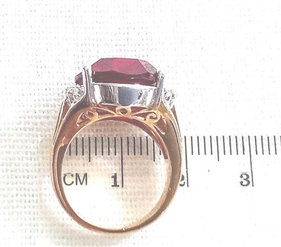 J38 Pretty Vintage Statement Ring. Large Red Ston… - image 2